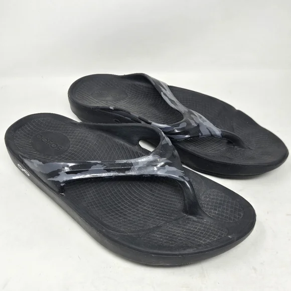 OOFOS Oolala Black Gray Camo Women’s Flip Flop Thong Recovery Sandals Sz 7 - Picture 1 of 7